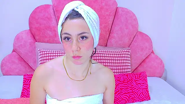 Snapshot of MyApril__ chatting on 15, 4, 2026 MyApril online show from 15, 4, 2026