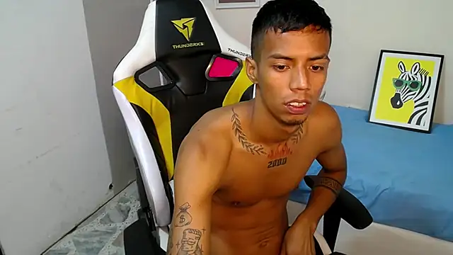 Snapshot of Nando_coll chatting on 25, 10, 2025 Nando coll online show from 25, 10, 2025