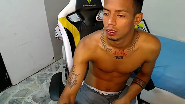 Snapshot of Nando_coll chatting on 30, 10, 2025 Nando coll online show from 30, 10, 2025