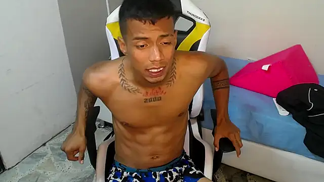 Snapshot of Nando_coll chatting on 8, 11, 2025 Nando coll online show from 8, 11, 2025