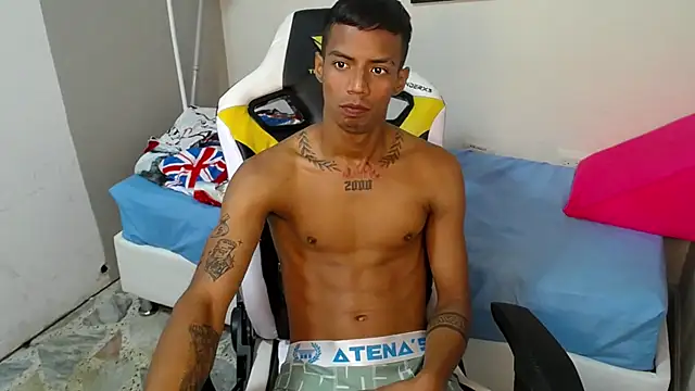 Snapshot of Nando_coll chatting on 13, 11, 2025 Nando coll online show from 13, 11, 2025