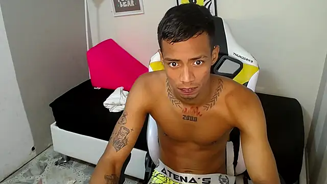 Snapshot of Nando_coll chatting on 15, 11, 2025 Nando coll online show from 15, 11, 2025