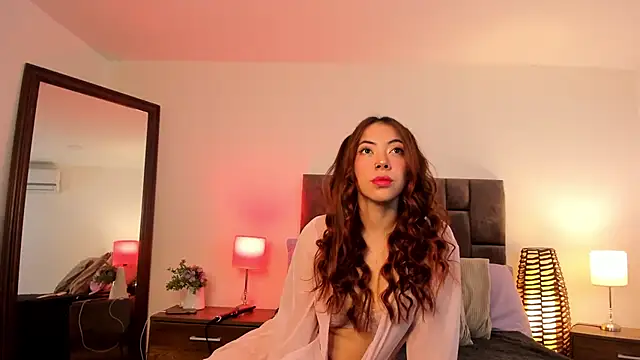 Snapshot of Aliccecullen chatting on 5, 12, 2025 Aliccecullen online show from 5, 12, 2025