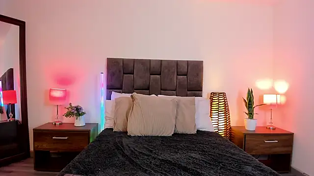 Snapshot of Aliccecullen chatting on 4, 2, 2026 Aliccecullen online show from 4, 2, 2026