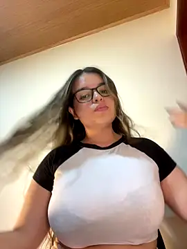 Aphrill online show from 2, 11, 2025