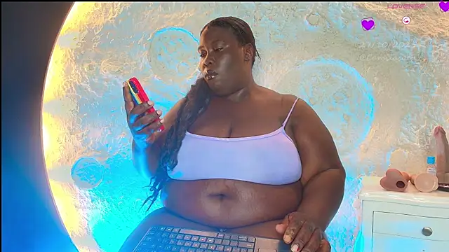 CarolinaGomez  online show from 27, 10, 2025