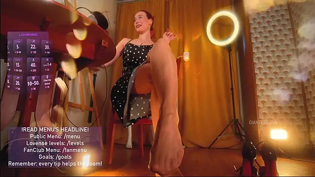 Snapshot of Giantess_Eva chatting on 18, 7, 2026 Giantess Eva online show from 18, 7, 2026