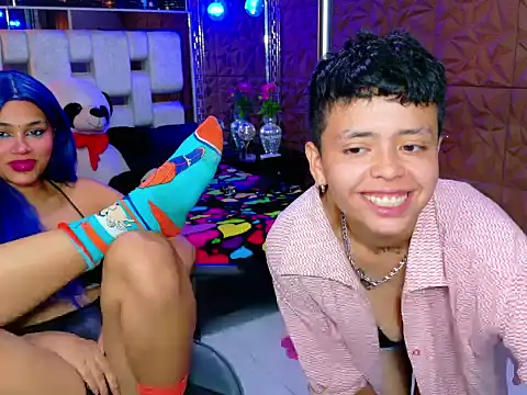 Snapshot of Twindesires chatting on 30, 9, 2025 Twindesires online show from 30, 9, 2025