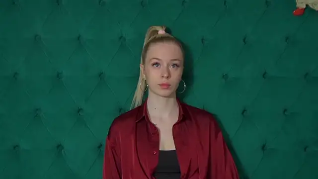 MiaGraces online show from 14, 12, 2025