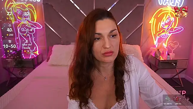 EllaGoldenn online show from 13, 12, 2025