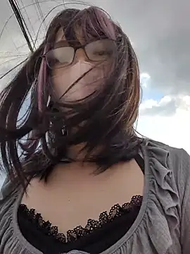 Snapshot of takusaki223 chatting on 28, 10, 2025 takusaki223 online show from 28, 10, 2025