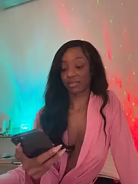 Snapshot of LoveDreaux chatting on 3, 2, 2026 LoveDreaux online show from 3, 2, 2026