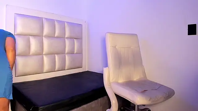 Snapshot of peyton__wat chatting on 6, 2, 2026 peyton wat online show from 6, 2, 2026