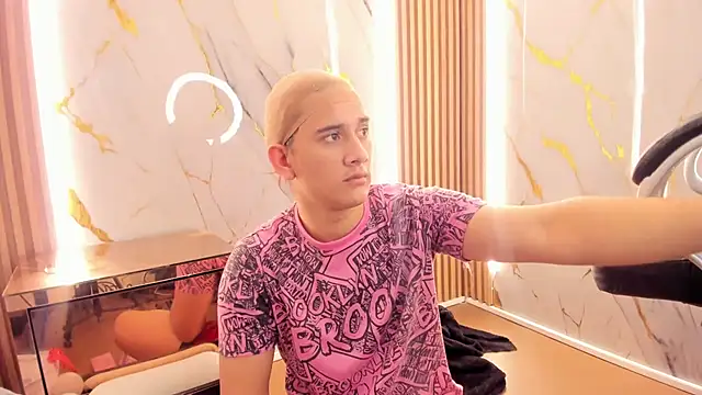 Snapshot of Marian_Cristal chatting on 14, 2, 2026 Marian Cristal online show from 14, 2, 2026