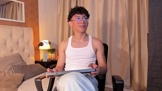 liam twiink online show from 8, 3, 2026