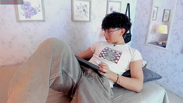 Snapshot of liam_twiink chatting on 24, 6, 2026 liam twiink online show from 24, 6, 2026