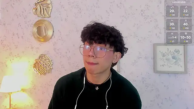 Snapshot of liam_twiink chatting on 3, 7, 2026 liam twiink online show from 3, 7, 2026