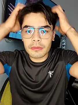 Snapshot of Mason_grey chatting on 13, 11, 2025 Mason grey online show from 13, 11, 2025