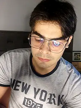 Snapshot of Mason_grey chatting on 22, 11, 2025 Mason grey online show from 22, 11, 2025