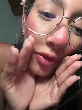 Julieta Duque online show from 6, 4, 2026