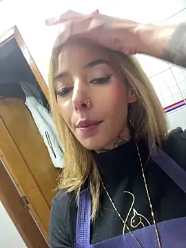 MoniUribe online show from 14, 10, 2025