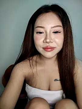 Snapshot of -Bianca- chatting on 13, 11, 2025 -Bianca- online show from 13, 11, 2025