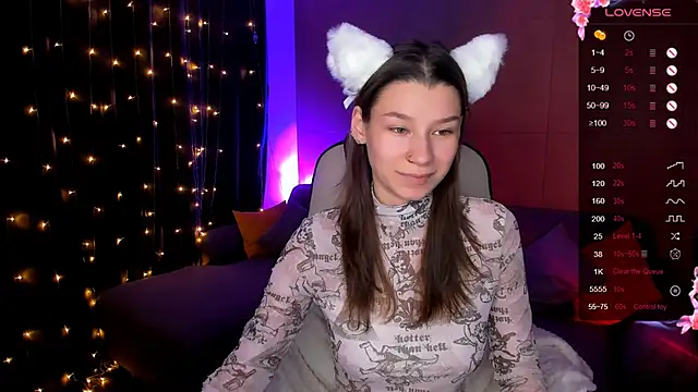 LinaBlossom  online show from 12, 11, 2025