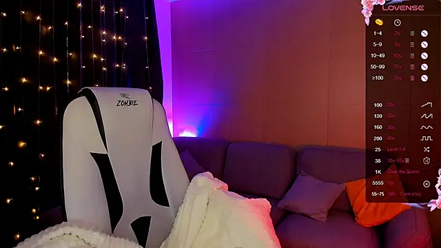 LinaBlossom  online show from 29, 11, 2025