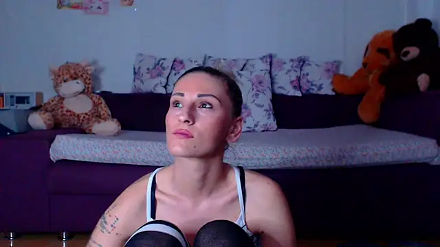 Snapshot of CassieSpell chatting on 25, 4, 2026 CassieSpell online show from 25, 4, 2026