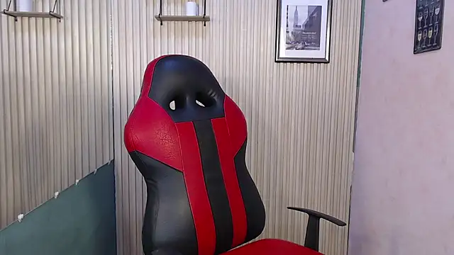 Snapshot of DEIV2_ chatting on 21, 11, 2025 DEIV2 online show from 21, 11, 2025