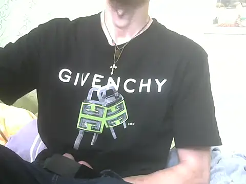 Snapshot of oksiukas chatting on 29, 9, 2025 oksiukas online show from 29, 9, 2025