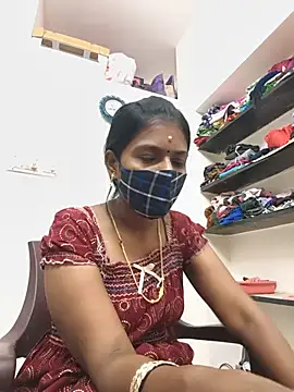 Snapshot of Tamil_Yalini12 chatting on 14, 7, 2026 Tamil Yalini12 online show from 14, 7, 2026