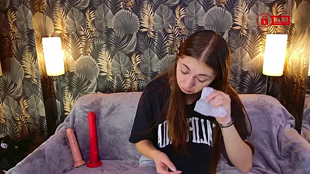 Charming LIA online show from 24, 10, 2025