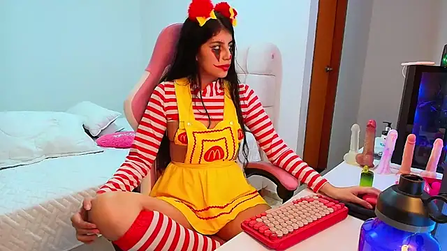 Julieta Rose19 online show from 1, 11, 2025