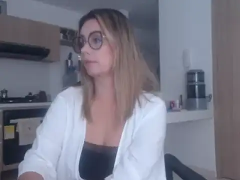 LovePaula online show from 11, 3, 2025