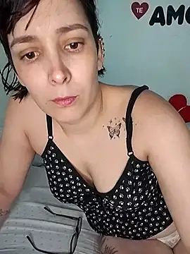 Snapshot of catperigosa chatting on 8, 10, 2025 catperigosa online show from 8, 10, 2025