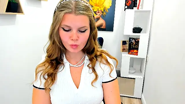 WildeDesiree online show from 8, 10, 2025