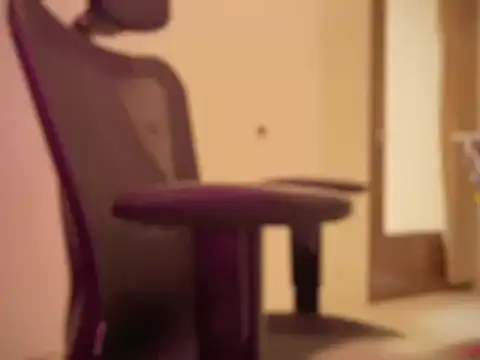 Pure-bottom online show from 11, 11, 2025