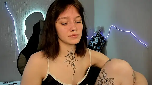 Snapshot of Elastikisss chatting on 3, 4, 2026 Elastikisss online show from 3, 4, 2026