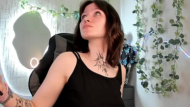 Snapshot of Elastikisss chatting on 15, 4, 2026 Elastikisss online show from 15, 4, 2026