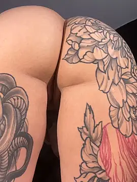 Snapshot of charlotteemerson123 chatting on 16, 12, 2025 charlotteemerson123 online show from 16, 12, 2025