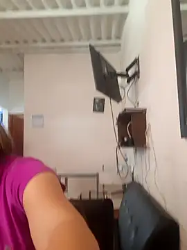 Snapshot of lindsay-rosee chatting on 14, 4, 2026 lindsay-rosee online show from 14, 4, 2026