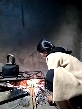 abigail-00 online show from 4, 12, 2025