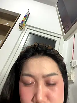 Snapshot of -Halley- chatting on 22, 9, 2025 -Halley- online show from 22, 9, 2025