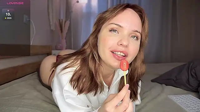 Snapshot of catherine__meow chatting on 24, 9, 2025 catherine meow online show from 24, 9, 2025