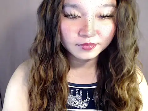 Snapshot of Eyes-on-me chatting on 5, 11, 2025 Eyes-on-me online show from 5, 11, 2025