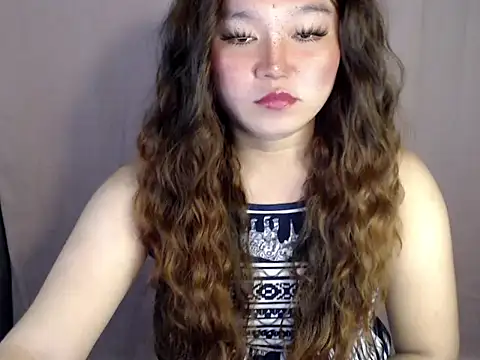 Snapshot of Eyes-on-me chatting on 7, 11, 2025 Eyes-on-me online show from 7, 11, 2025