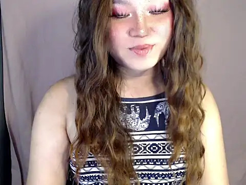 Snapshot of Eyes-on-me chatting on 21, 11, 2025 Eyes-on-me online show from 21, 11, 2025