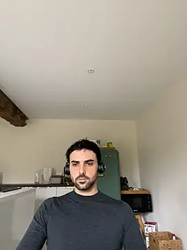 Snapshot of eauminerale chatting on 13, 2, 2026 eauminerale online show from 13, 2, 2026