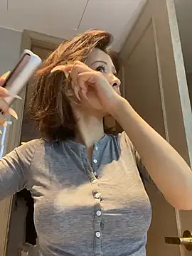 Snapshot of miumiu-66 chatting on 24, 6, 2026 miumiu-66 online show from 24, 6, 2026